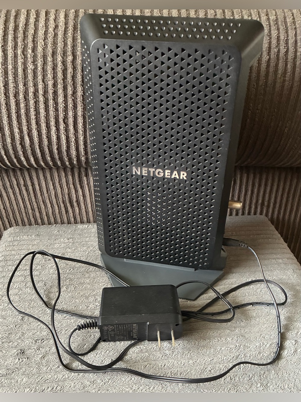 NETGEAR Nighthawk CM1200 DOCSIS 3.1 Multi-Gig Cable Modem 4-Port w/ AC